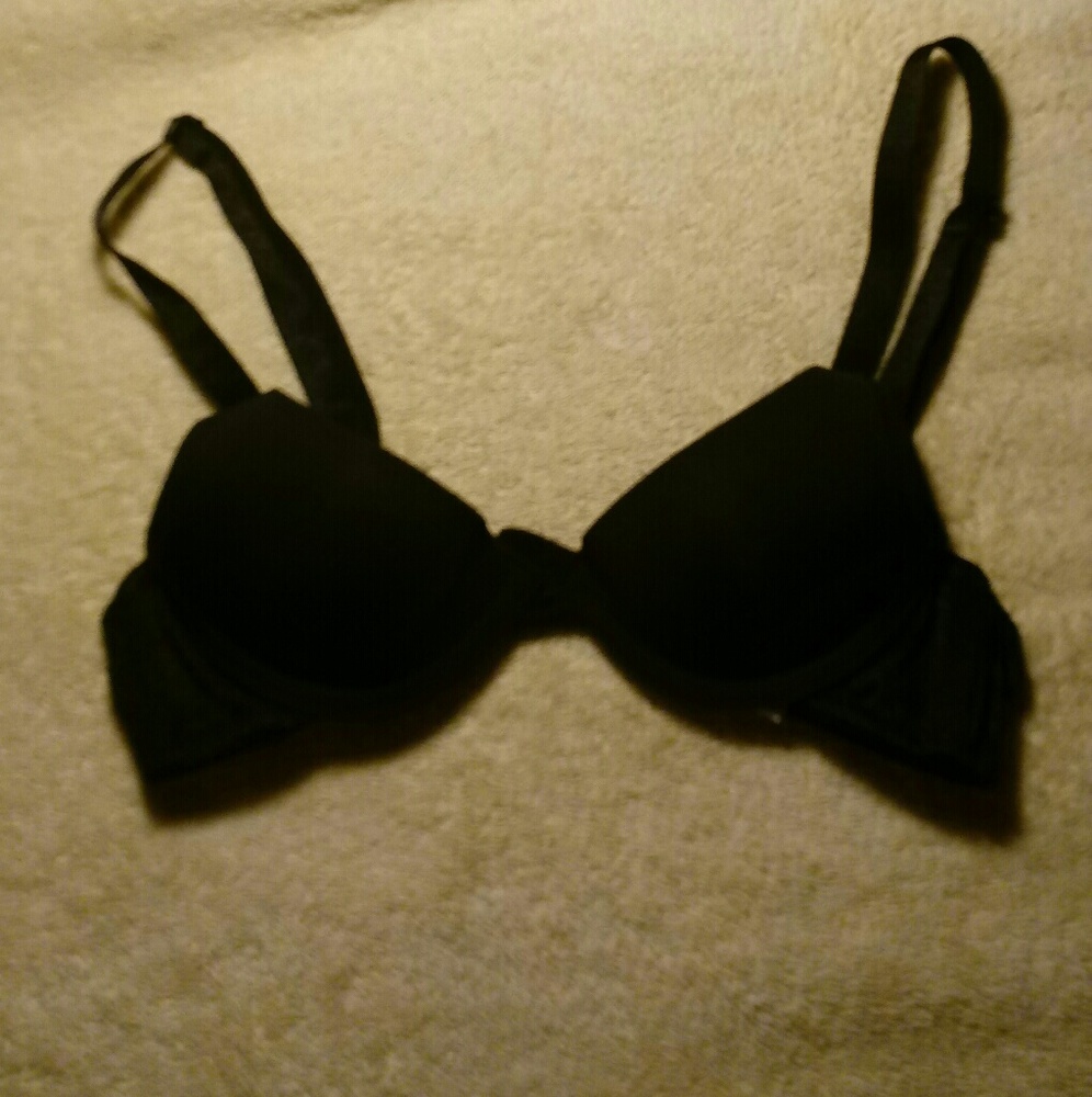 Sleek Black Brazerre with added side support